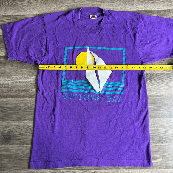 VTG Suttons Bay T Shirt Mens Large Vacation Tee Michigan Lake Sailboat 1990s USA - Picture 9 of 9